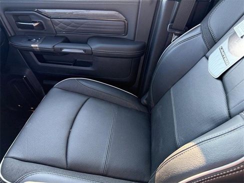 New 2025 RAM 3500 Limited image 27