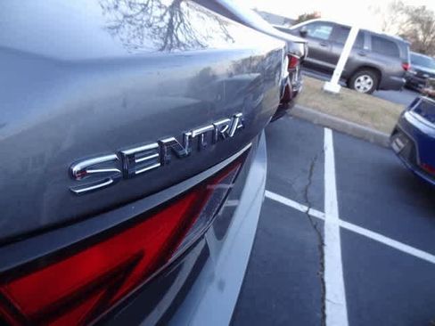 Used 2022 Nissan Sentra SV image 14