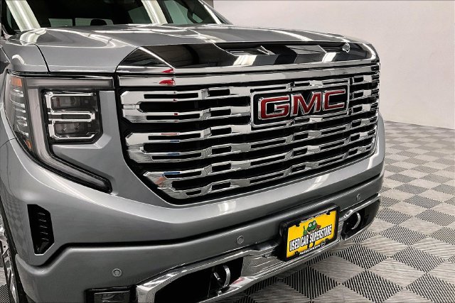 Used 2023 GMC Sierra 1500 Denali w/ Denali Reserve Package AWD/4WD image 36