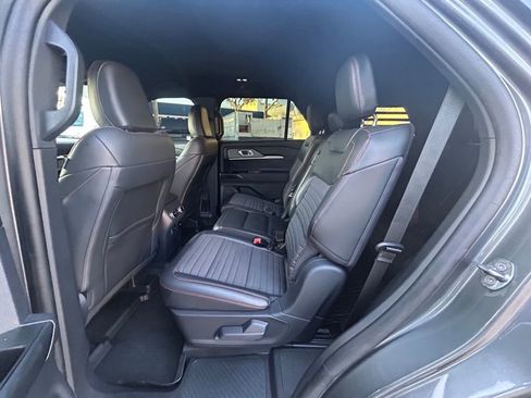 Used 2025 Ford Explorer ST-Line w/ Premium Package image 31