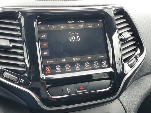 Used 2019 Jeep Cherokee Limited AWD/4WD image 24