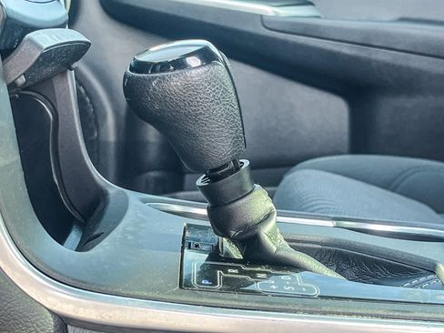 Used 2016 Toyota Camry LE image 21