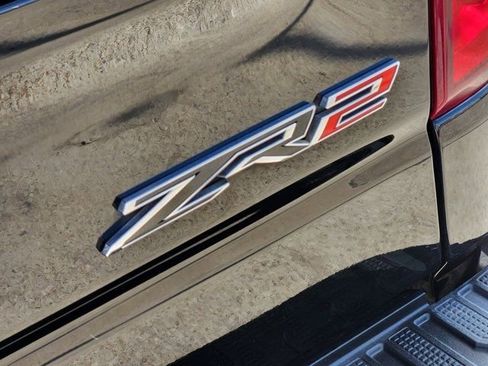 Used 2022 Chevrolet Silverado 1500 ZR2 w/ Technology Package image 9