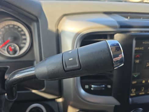 Used 2017 RAM 2500 SLT w/ Snow Chief Group image 26