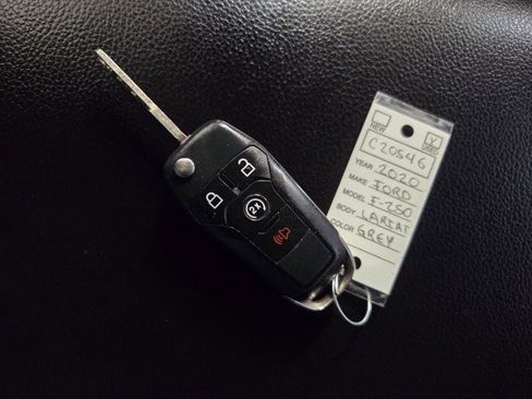 Used 2020 Ford F250 Lariat w/ Chrome Package image 40