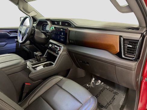 Used 2024 GMC Sierra 1500 Denali w/ Technology Package AWD/4WD image 34