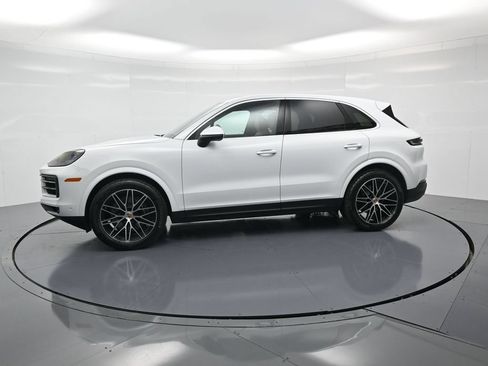 Certified 2026 Porsche Cayenne AWD/4WD image 2