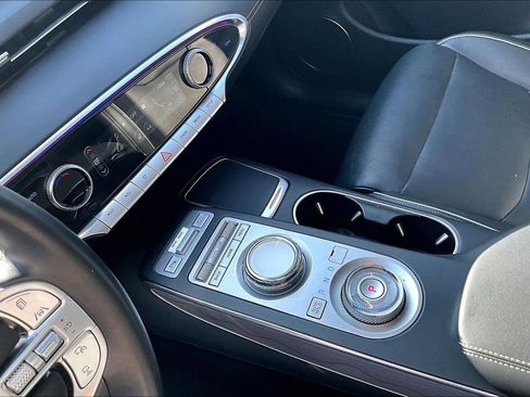 Used 2023 Genesis GV70 2.5T w/ Advanced Package image 19