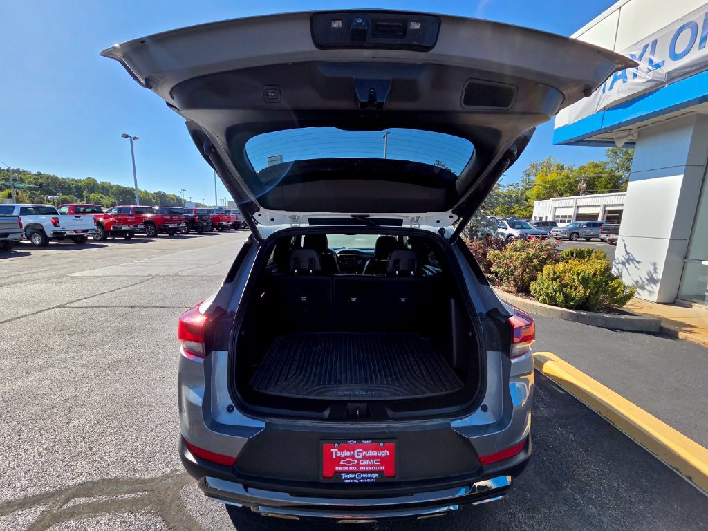 Used 2023 Chevrolet TrailBlazer ACTIV w/ Sun and Liftgate Package FWD image 32