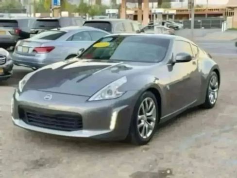 Used 2014 Nissan 370Z Coupe RWD image 6