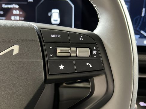 New 2025 Kia EV6 Wind image 28