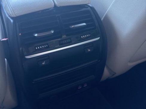 Used 2020 BMW M550i xDrive w/ Executive Package image 27