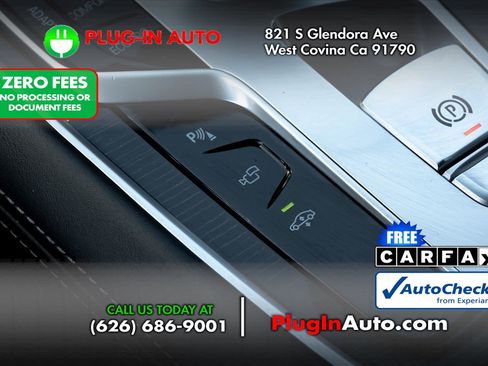 Used 2019 BMW 750i w/ Executive Package RWD image 26