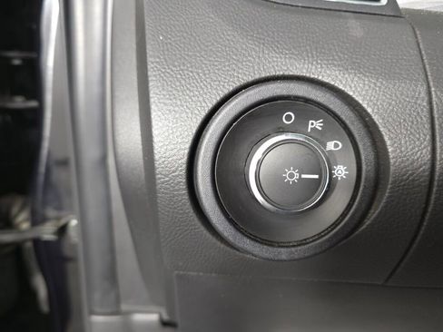 Used 2019 Ford Taurus SEL image 20