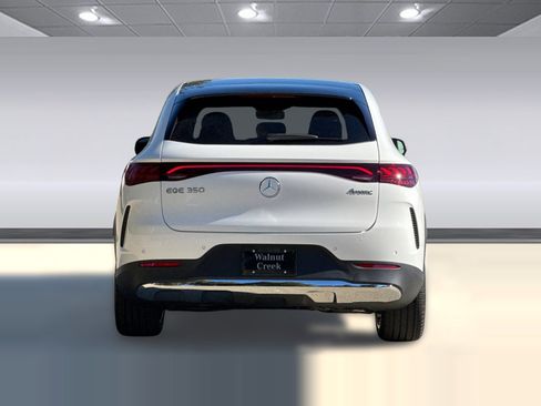 Used 2026 Mercedes-Benz EQE 320 4MATIC SUV image 10