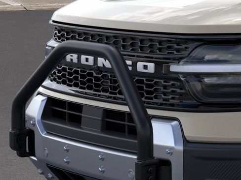 New 2025 Ford Bronco Sport Outer Banks w/ Sasquatch Outer Banks Package AWD/4WD image 40