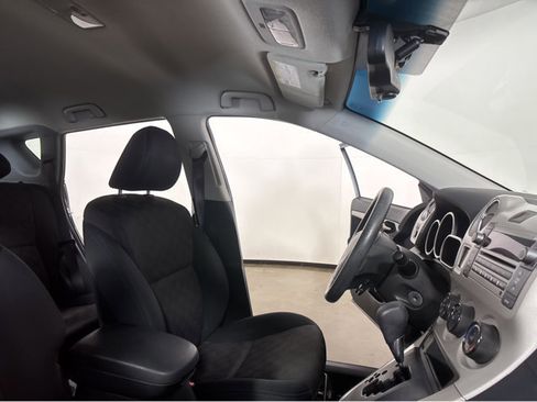 Used 2009 Pontiac Vibe w/ Preferred Package image 27