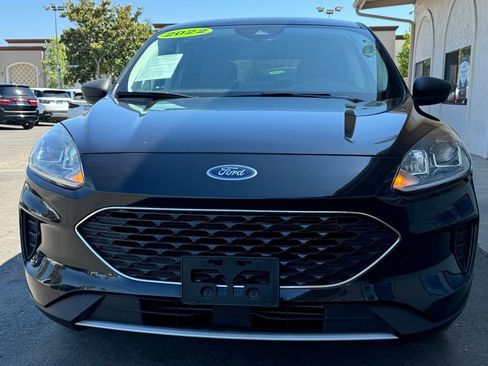 Used 2022 Ford Escape SE image 11
