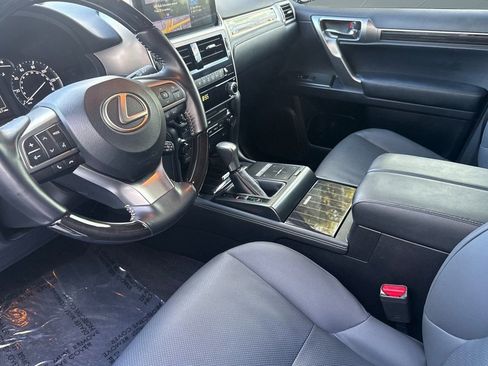 Used 2023 Lexus GX 460 Premium image 4