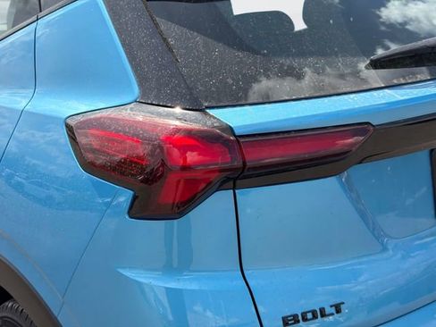 New 2027 Chevrolet Bolt LT w/ Comfort Package FWD image 11