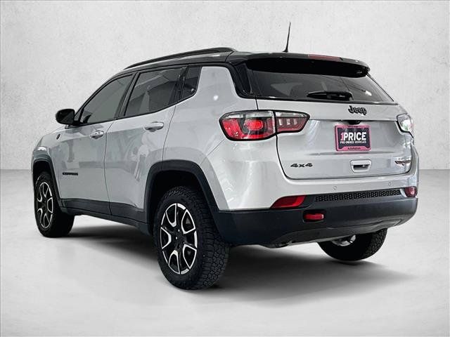 Used 2024 Jeep Compass Trailhawk AWD/4WD image 13