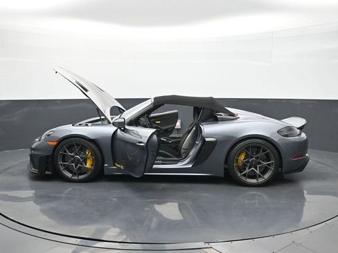 Certified 2025 Porsche 718 Boxster Spyder RS RWD image 24