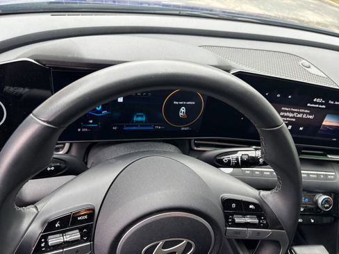 Used 2025 Hyundai Elantra SEL image 28