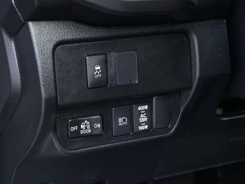 Used 2021 Toyota Tacoma TRD Sport image 19