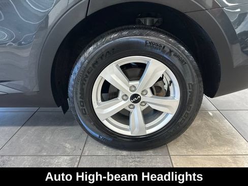 Used 2023 Kia Sorento LX FWD image 8
