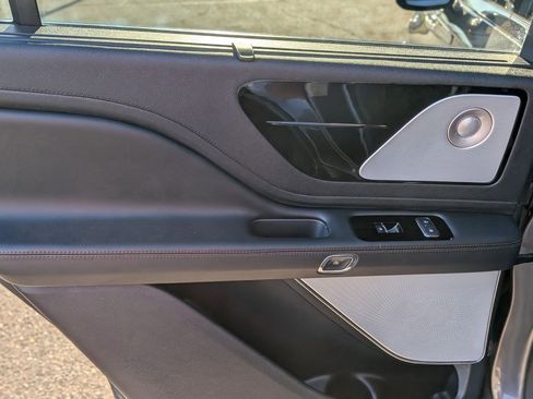 Used 2021 Lincoln Aviator Reserve w/ Equipment Group 208A image 27