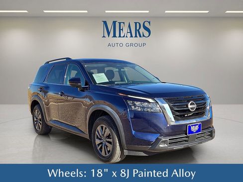 Used 2024 Nissan Pathfinder SV image 8