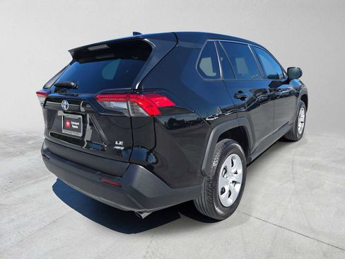 Certified 2024 Toyota RAV4 LE AWD/4WD image 7