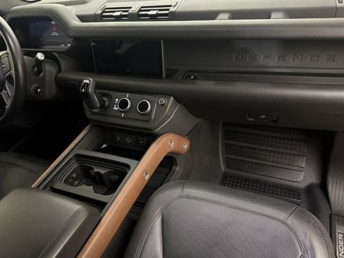 Used 2020 Land Rover Defender 110 X image 12