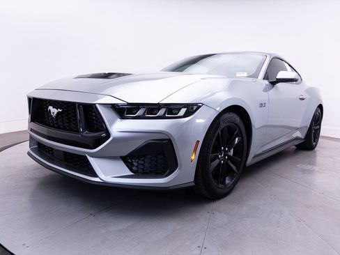Used 2024 Ford Mustang GT RWD image 14