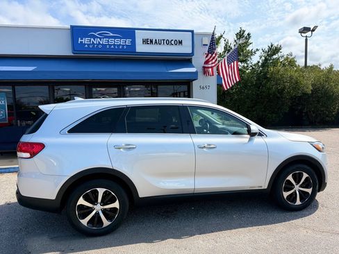 Used 2017 Kia Sorento EX AWD/4WD image 15