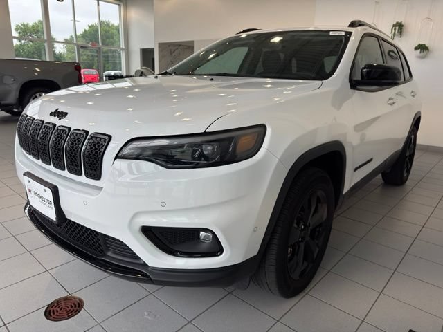 Used 2023 Jeep Cherokee Altitude Lux w/ Lux Elite Package AWD/4WD image 37