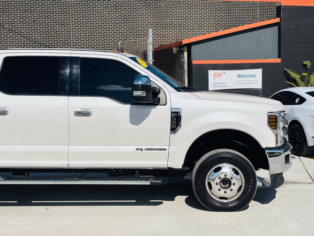 Used 2019 Ford F350 Lariat w/ Lariat Ultimate Package AWD/4WD image 6