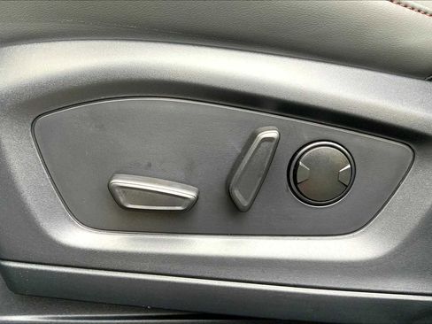 New 2025 Ford Explorer Active w/ Active Comfort Package image 21