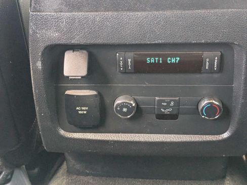 Used 2016 Ford Expedition EL XLT w/ Equipment Group 202A RWD image 16
