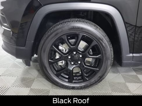Used 2024 Jeep Compass Latitude w/ Convenience Group AWD/4WD image 23