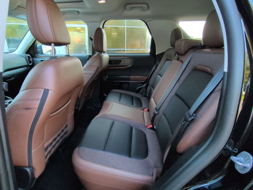 Used 2025 Ford Bronco Sport Outer Banks w/ Outer Banks Tech Package+ AWD/4WD image 14