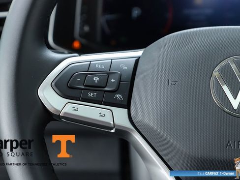 Used 2025 Volkswagen Jetta SEL FWD image 21