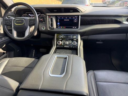 Used 2021 GMC Yukon Denali image 13