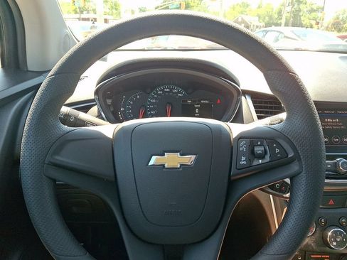 Certified 2021 Chevrolet Trax LS AWD/4WD image 20