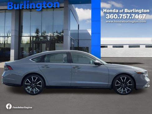 Used 2023 Honda Accord Touring image 7