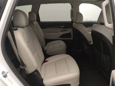 Used 2021 Kia Telluride EX w/ EX Premium Package image 19