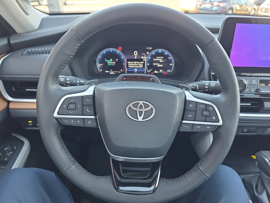 Used 2026 Toyota Grand Highlander AWD image 22