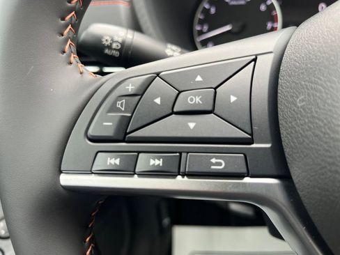 New 2025 Nissan Sentra SR w/ Midnight Edition image 10