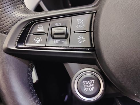 Used 2024 Alfa Romeo Stelvio Veloce image 32