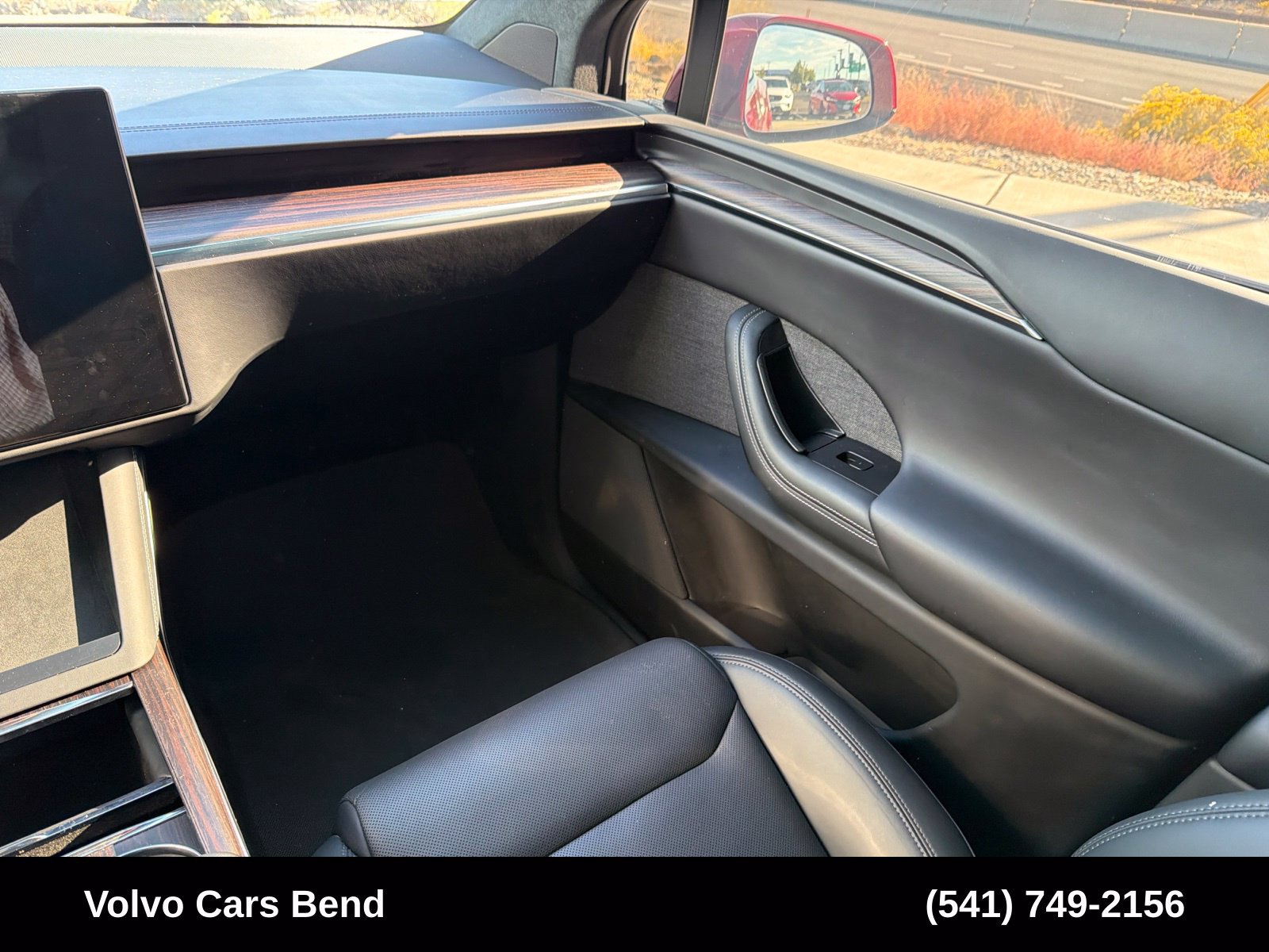 Used 2025 Tesla Model X AWD/4WD image 13